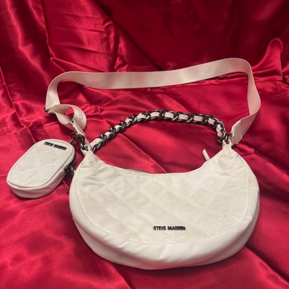 Steve Madden‎ BTAMELA Quilted Crossbody Bag in white airpod pouch hobo style